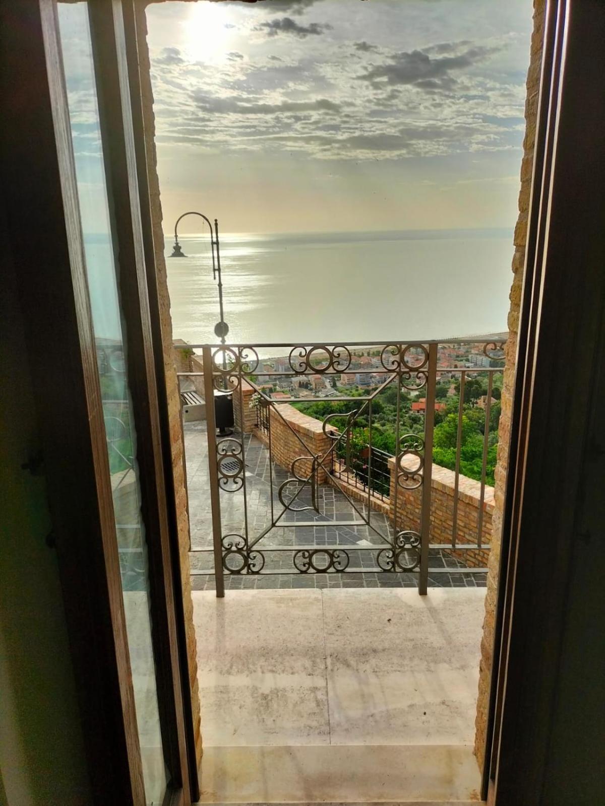 Anpemo Casa Vacanze Silvi Paese Εξωτερικό φωτογραφία